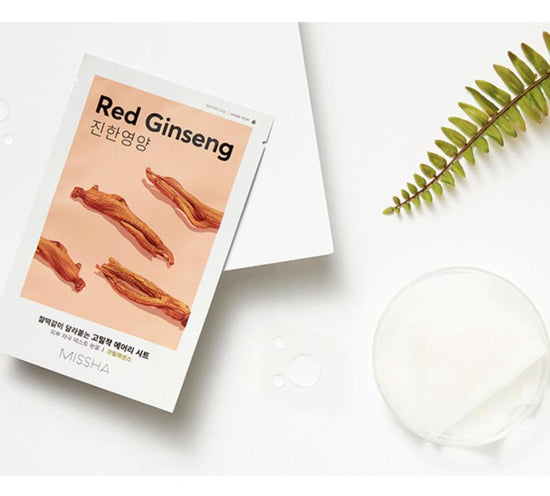 This mask contains red ginseng full of nutrients for sensitive and dull skin, which makes the skin healthy and beautiful again. 