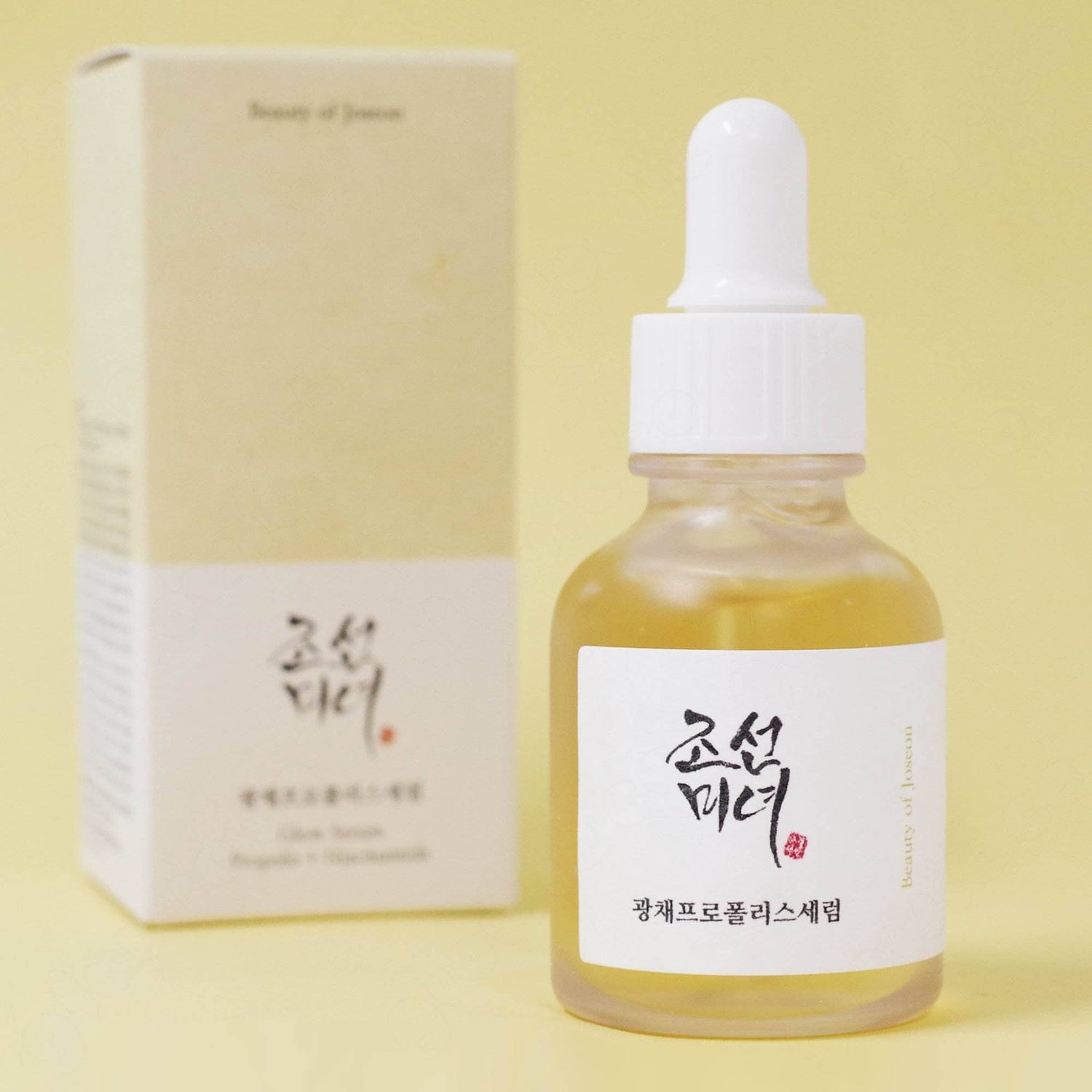 Restore a natural glow with this gentle brightening serum formulated with propolis and niacinamide to clarify the skin to retain its youthfulness!
