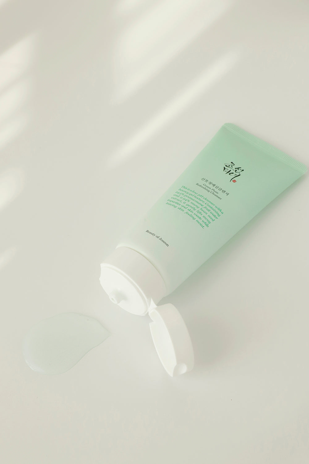 The Green Plum Refreshing Cleanser is a facial cleanser containing plant-derived extracts obtained from plum and mung bean seeds with a slightly acidic formula that helps to cleanse the face without damaging the skin&