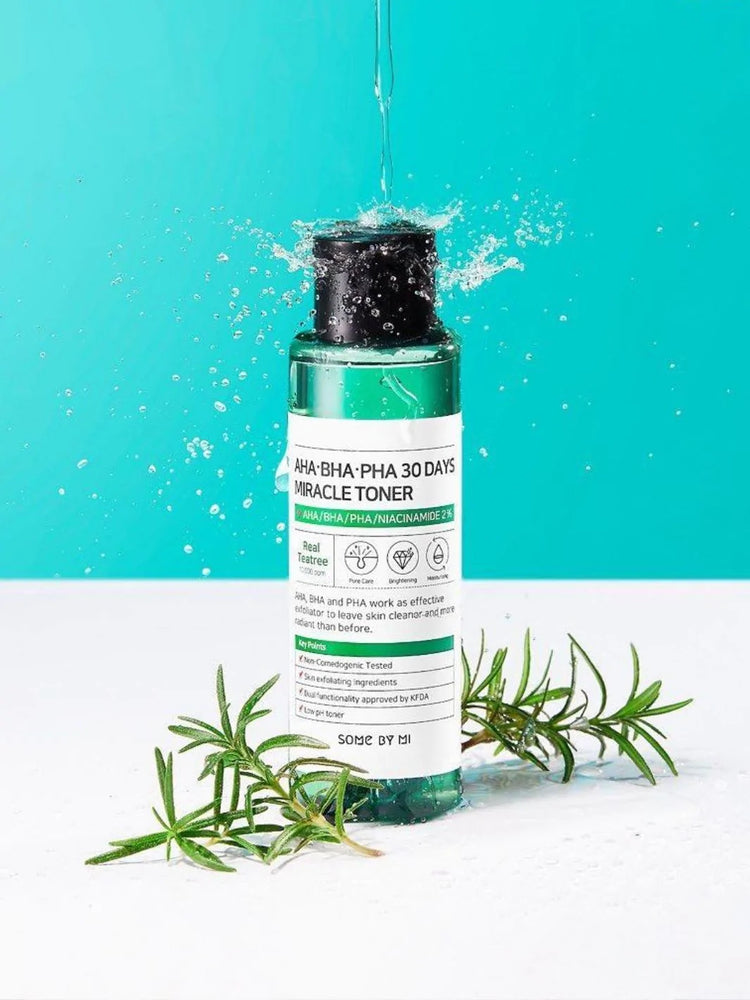 This multi-tasking toner is packed with key ingredients plus 3 types of exfoliations to effectively boost cell regeneration and keep the skin smooth and healthy . Great for all skin types.