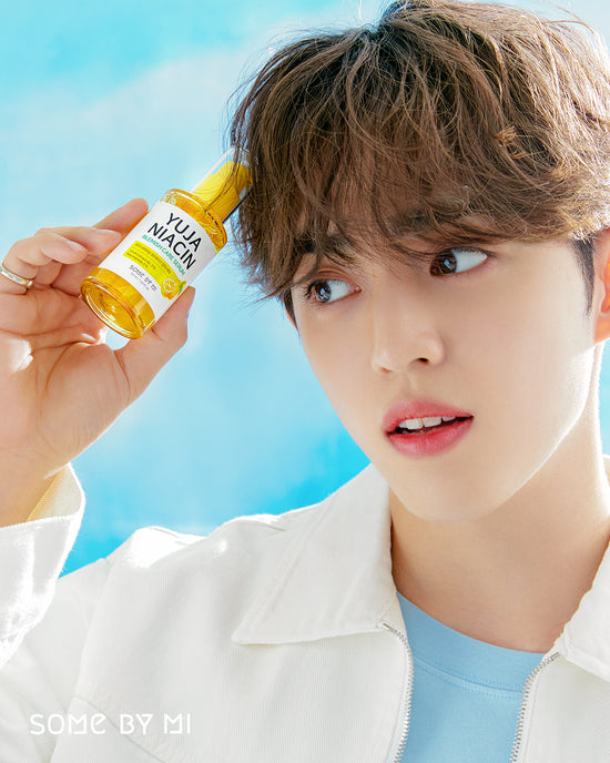 This serum expresses a clean, moisturized and brightened skin with 82.3% of Goheung Yuja Citron Extract from South Korea. It contains 12 types of vitamins and 5% of Niacinamide. Brighten your skin in just 30 days!